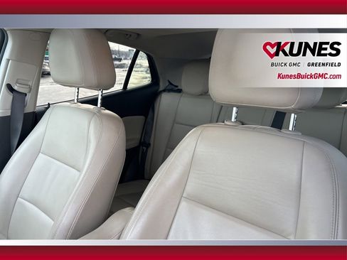 Used 2019 Buick Encore Essence w/ Experience Buick Package image 15