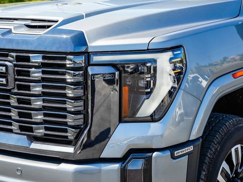 Used 2024 GMC Sierra 2500 Denali Ultimate w/ Max Trailering Package image 8