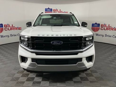 New 2026 Ford Expedition Platinum image 8