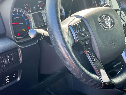 Used 2019 Toyota 4Runner TRD Off-Road Premium image 10