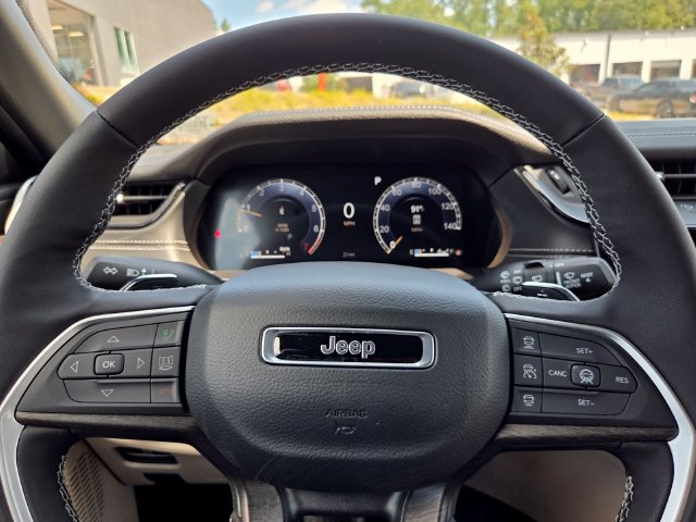 New 2027 Jeep Grand Cherokee Limited AWD/4WD image 23