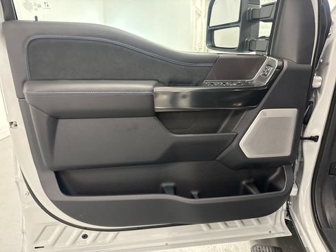 New 2026 Ford F250 Platinum AWD/4WD image 13