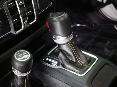 Used 2022 Jeep Wrangler Unlimited Sahara image 6