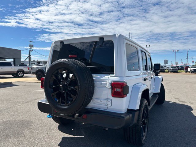 Used 2023 Jeep Wrangler Unlimited Sahara w/ Cold Weather Group AWD/4WD image 21