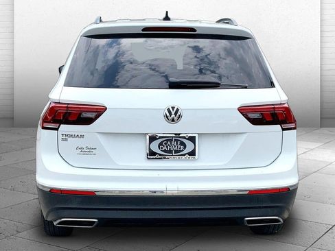 Used 2020 Volkswagen Tiguan SE FWD image 3