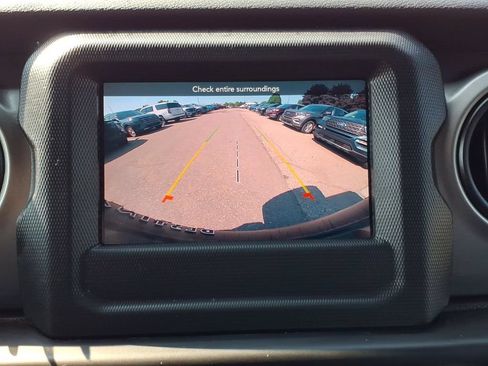 Used 2021 Jeep Wrangler Unlimited Sport AWD/4WD image 16