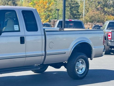 Used 1999 Ford F250 Lariat image 11