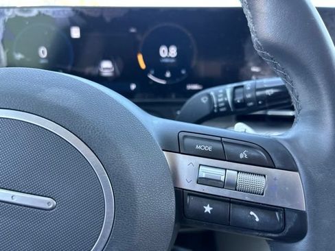 Used 2024 Hyundai Kona SEL w/ Convenience Package FWD image 17