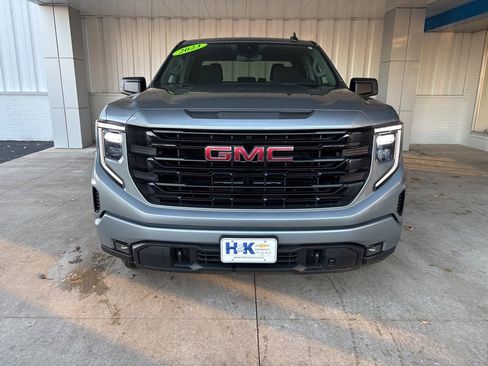Used 2023 GMC Sierra 1500 Elevation image 2