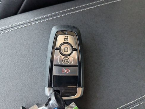 New 2025 Ford Bronco Badlands image 33