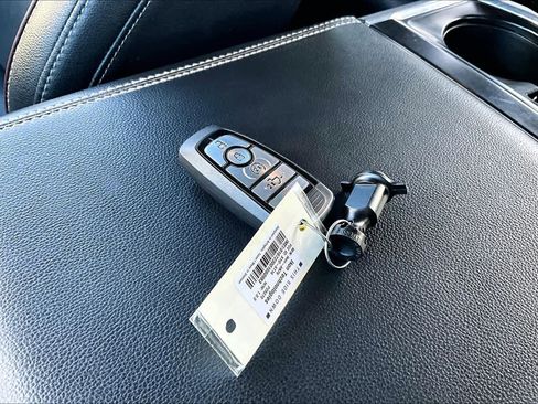 Used 2022 Ford F150 Lariat w/ Equipment Group 502A High image 15