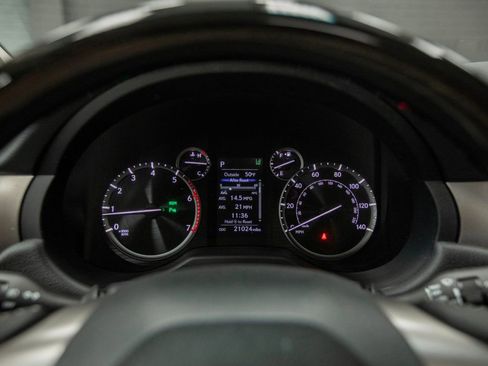 Used 2021 Lexus GX 460 Premium w/ Premium Package image 19