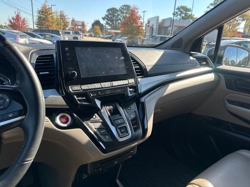 Used 2023 Honda Odyssey Touring image 19