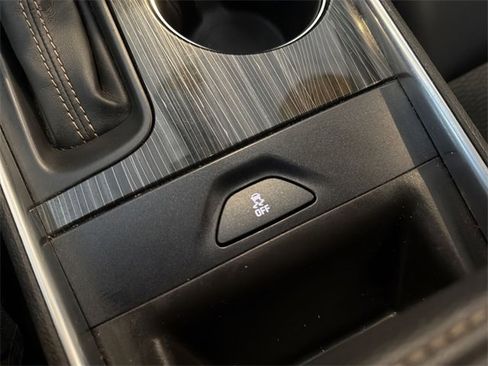 Used 2018 Chevrolet Impala LT image 27