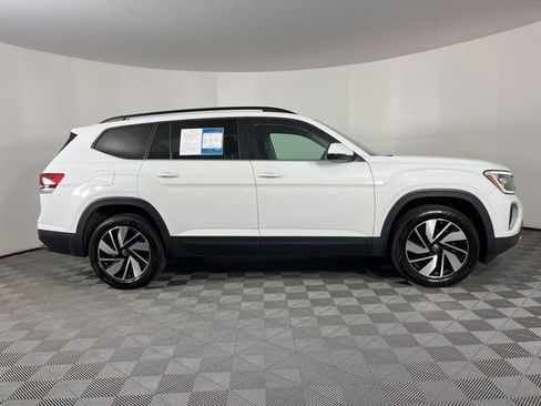 Used 2025 Volkswagen Atlas SE image 8