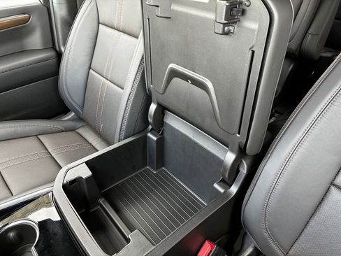 New 2026 Chevrolet Suburban High Country AWD/4WD image 28