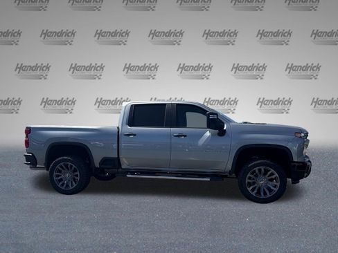 Used 2024 Chevrolet Silverado 2500 Custom w/ Custom Value Package image 11