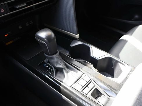 Used 2025 Toyota Camry SE FWD image 15