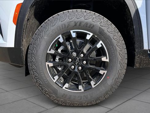 New 2026 Chevrolet Traverse Z71 w/ Driver Confidence Package image 12