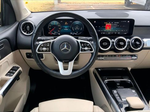 Used 2021 Mercedes-Benz GLB 250 GLB 250 image 6