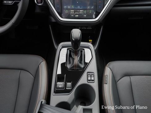 Certified 2025 Subaru Crosstrek 2.5i Limited w/ Crosstrek Mirror Package image 4