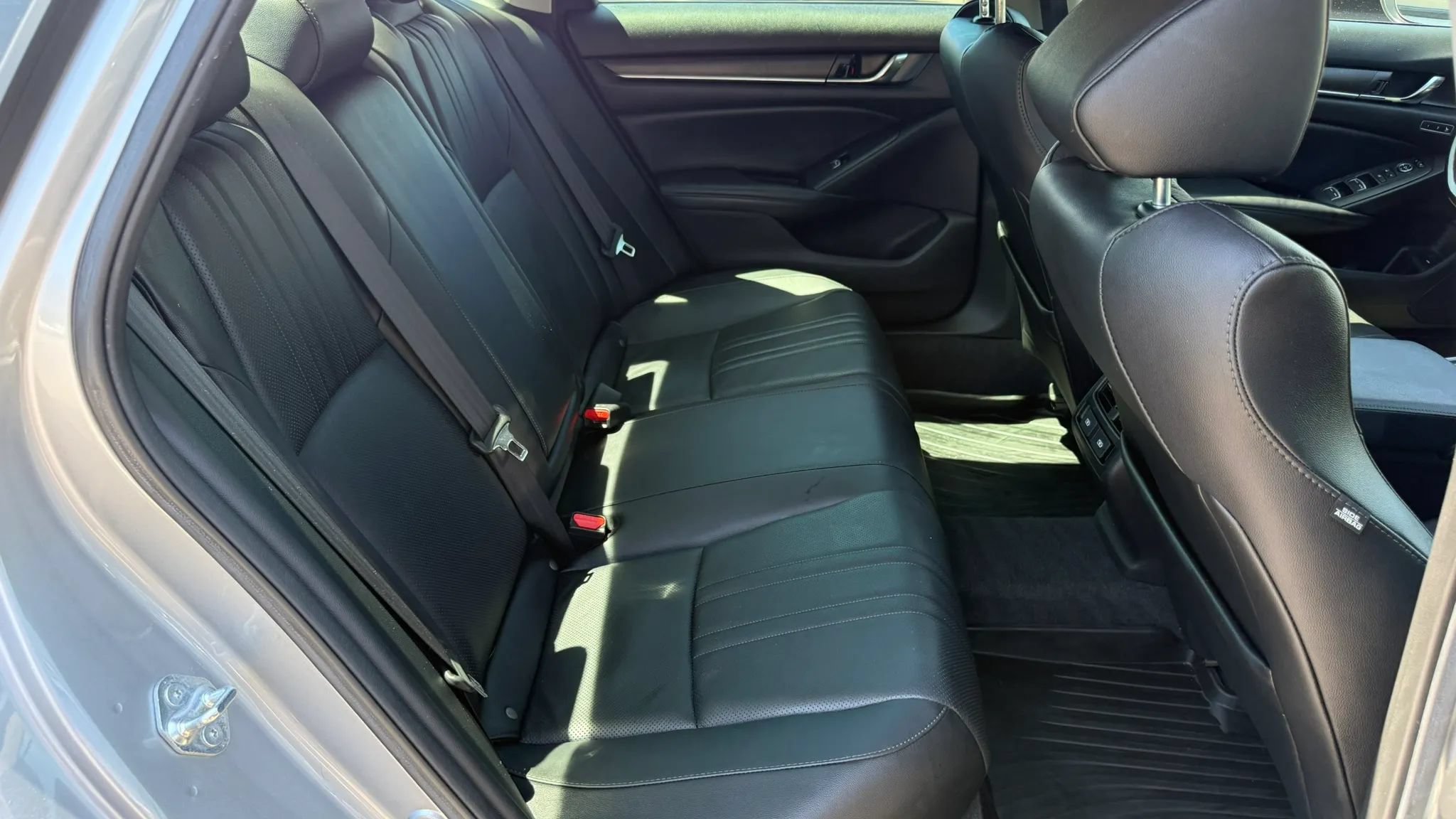 Used 2021 Honda Accord EX-L image 32
