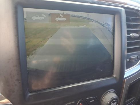 Used 2018 RAM 3500 Laramie image 13