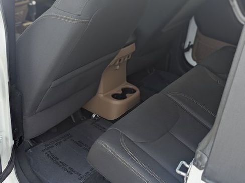 Used 2016 Jeep Wrangler Unlimited Sahara w/ Connectivity Group image 11