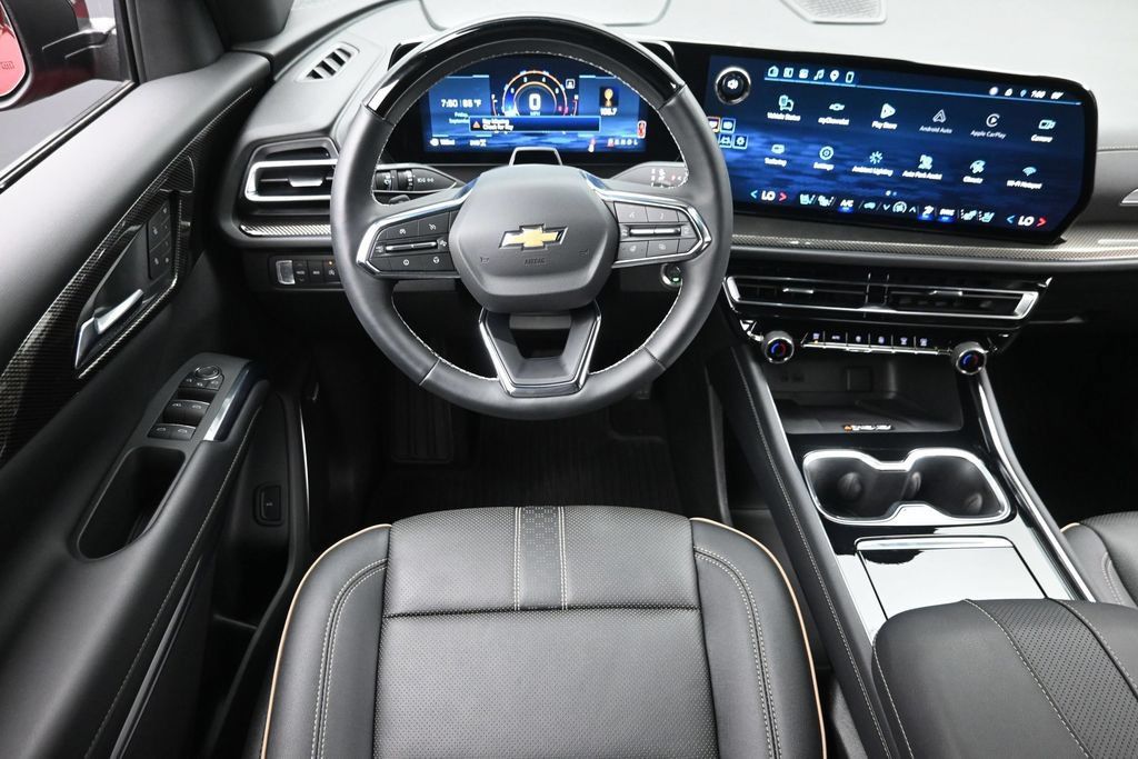 Used 2026 Chevrolet Traverse High Country AWD/4WD image 15