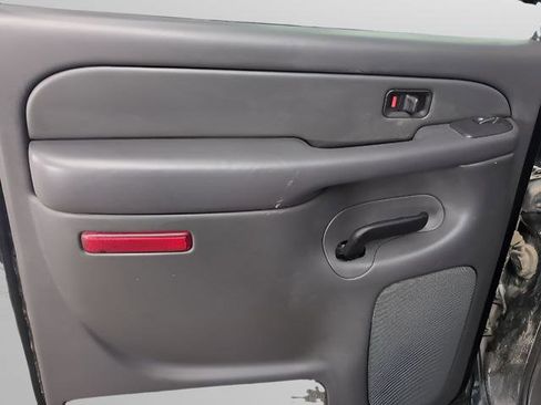 Used 2005 GMC Sierra 1500 SLT w/ Light Duty Power Package image 18