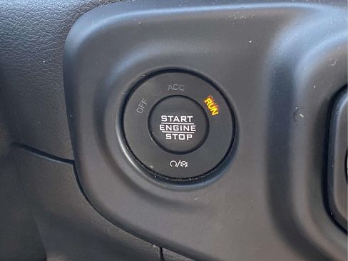 Used 2021 Jeep Wrangler Unlimited Rubicon AWD/4WD image 24