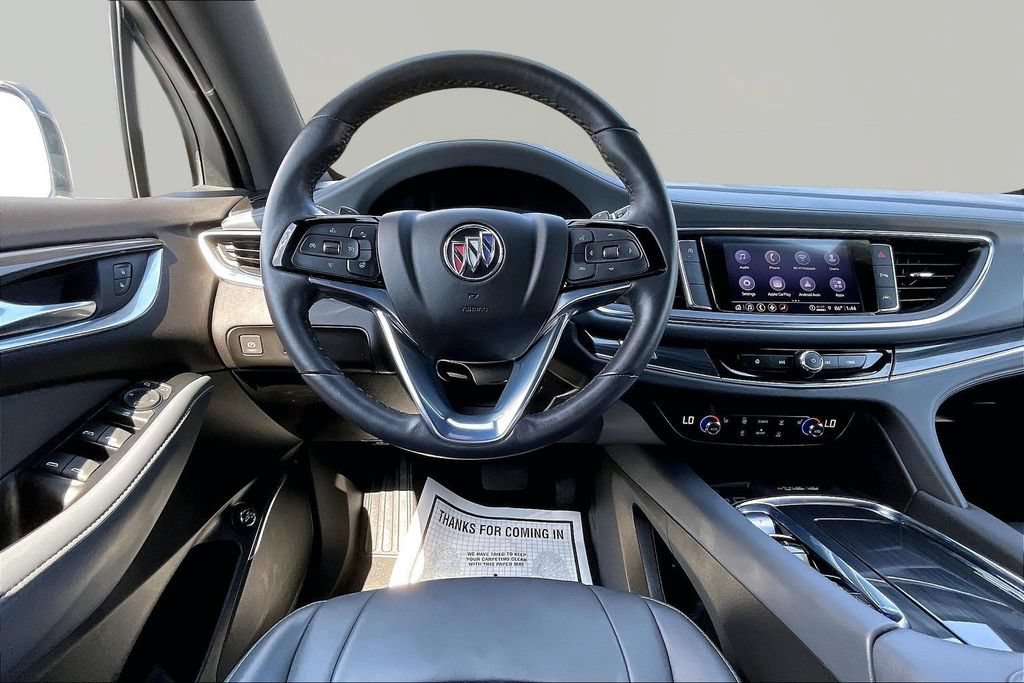 Used 2023 Buick Enclave Essence FWD image 9