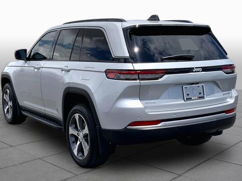 Used 2026 Jeep Grand Cherokee Limited AWD/4WD image 12