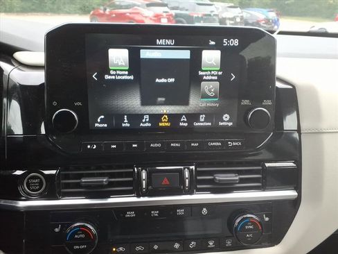 Used 2023 Nissan Pathfinder SL image 25