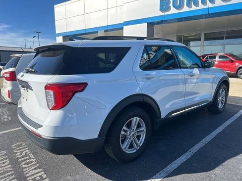 Used 2021 Ford Explorer XLT image 6
