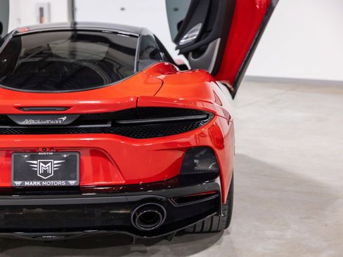 Used 2023 McLaren GT image 13