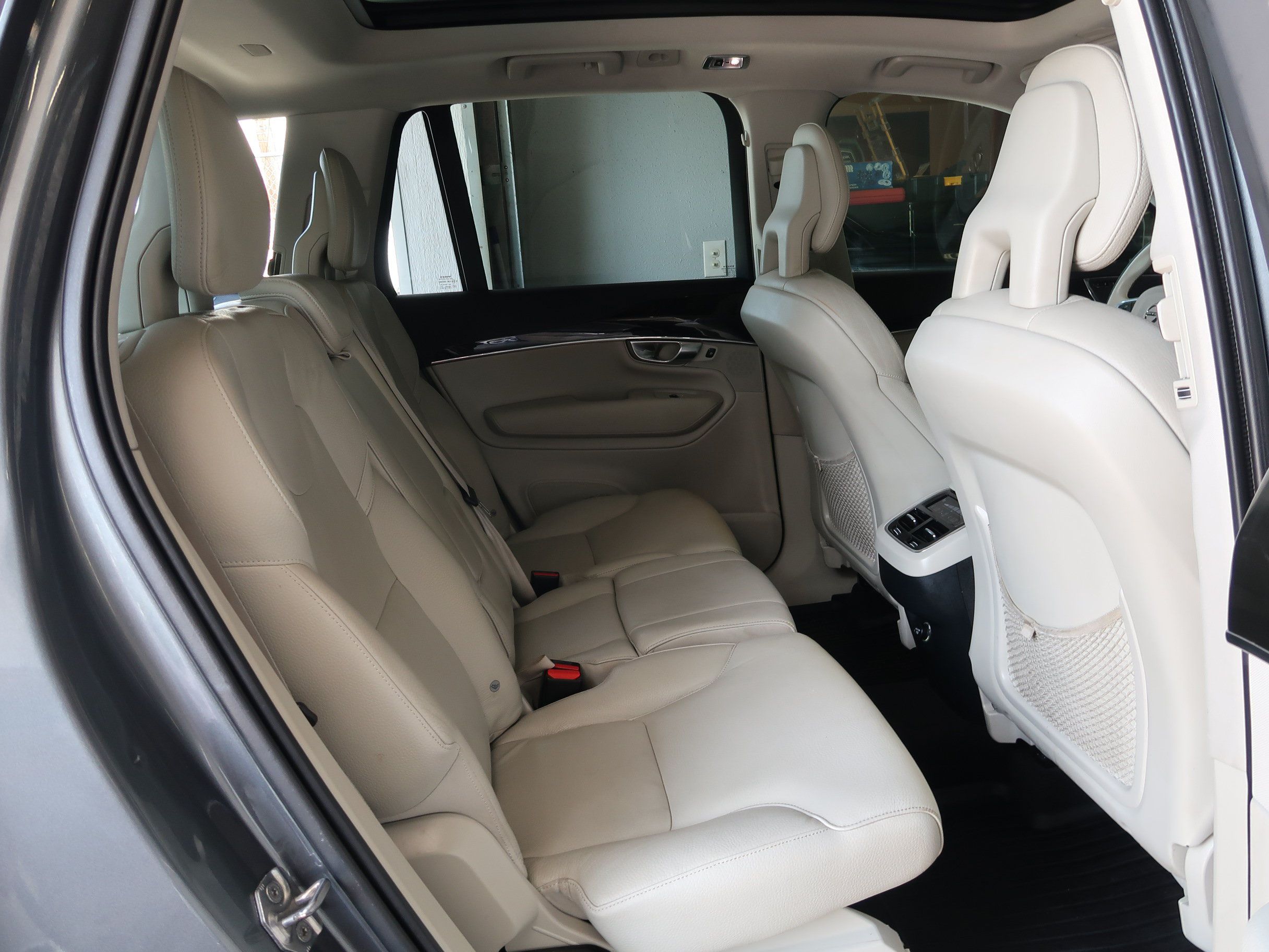 Used 2017 Volvo XC90 T6 Momentum w/ Vision Package AWD/4WD image 36