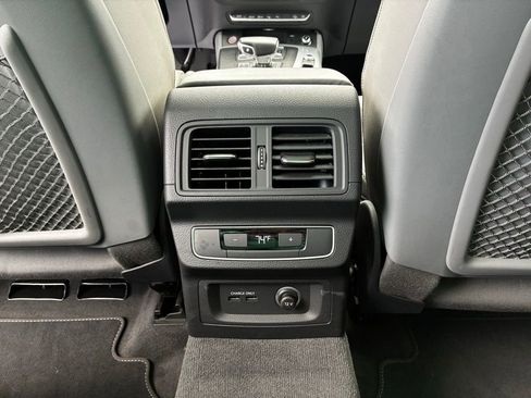Used 2020 Audi SQ5 Prestige w/ Prestige Package AWD/4WD image 36