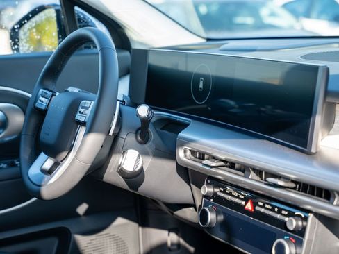 New 2026 Hyundai Ioniq 9 SEL image 12