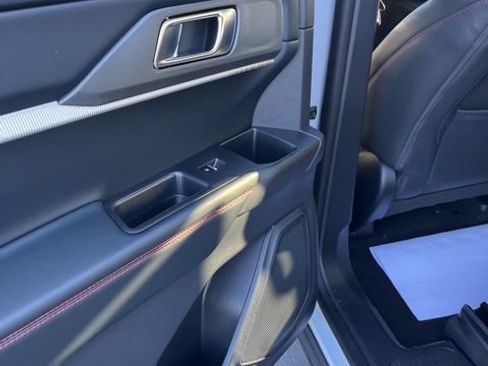 New 2026 Ford Explorer ST-Line w/ ST-Line Street Pack AWD/4WD image 31