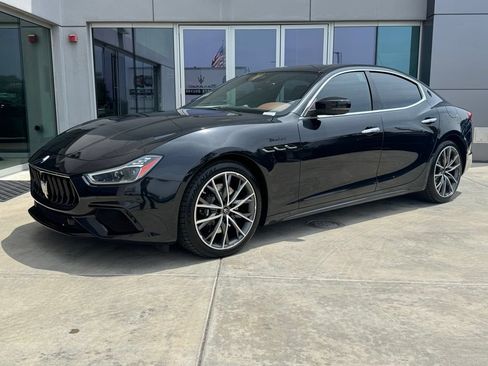 Certified 2023 Maserati Ghibli Modena Q4 AWD/4WD image 4