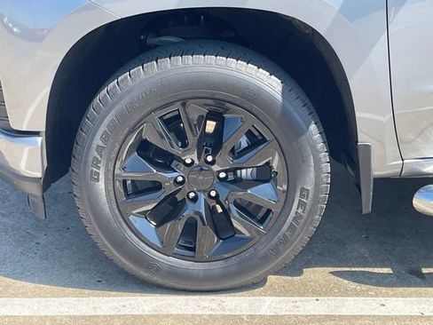 Used 2022 Chevrolet Silverado 1500 Custom w/ Safety Confidence Package RWD image 10