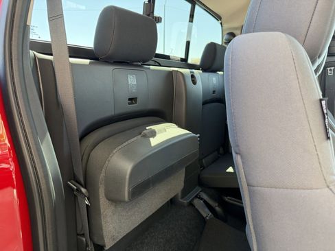 Used 2025 Nissan Frontier S AWD/4WD image 33
