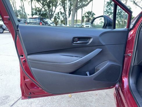 Used 2022 Toyota Corolla LE image 13