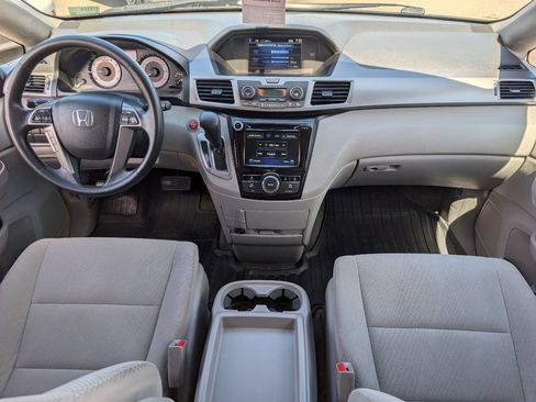 Used 2016 Honda Odyssey EX image 4