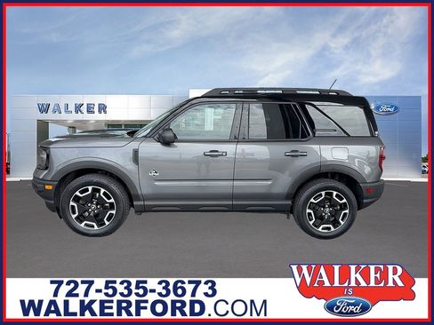 Certified 2022 Ford Bronco Sport Outer Banks w/ Tech Package AWD/4WD image 1