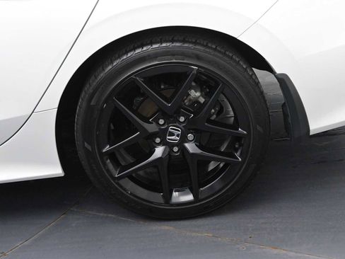 Used 2024 Honda Civic Sport image 4