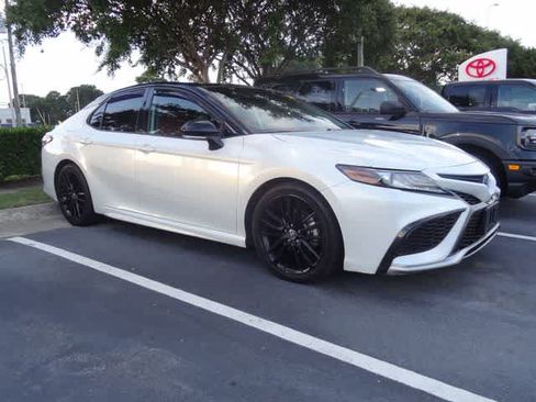 Used 2023 Toyota Camry XSE w/ Cold Weather Package FWD image 4