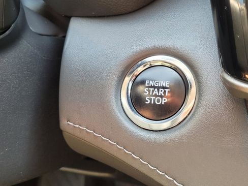 Used 2023 Toyota Highlander LE image 29