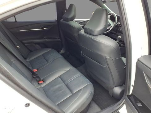 Used 2025 Toyota Camry XSE image 11